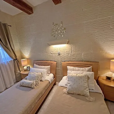 Ambrose Village Bed & Breakfast