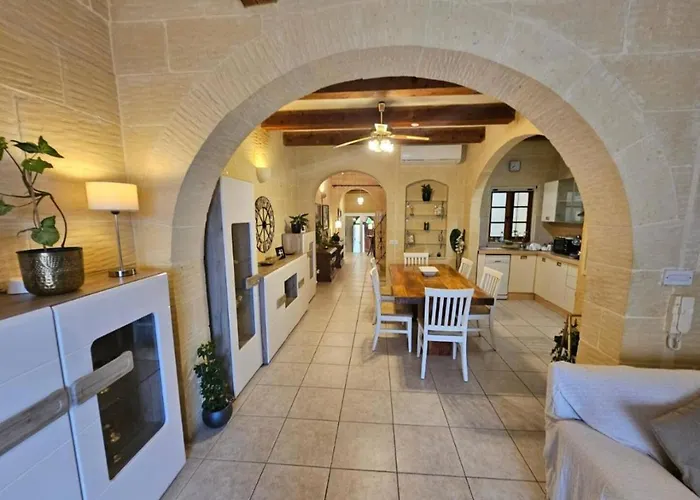 Ambrose Village Bed & Breakfast San Lawrenz